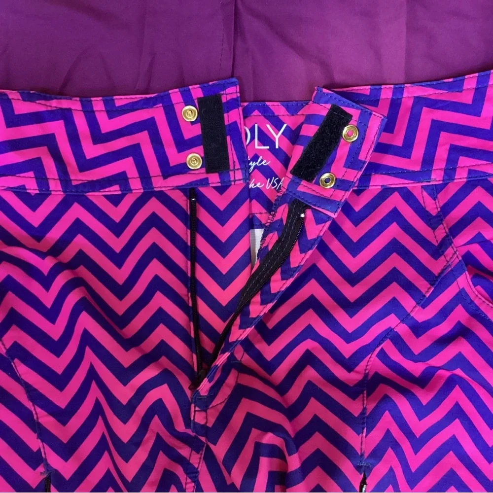 Shredly Women's Athletic Shorts - Pink Chevron - Picture 2 of 6